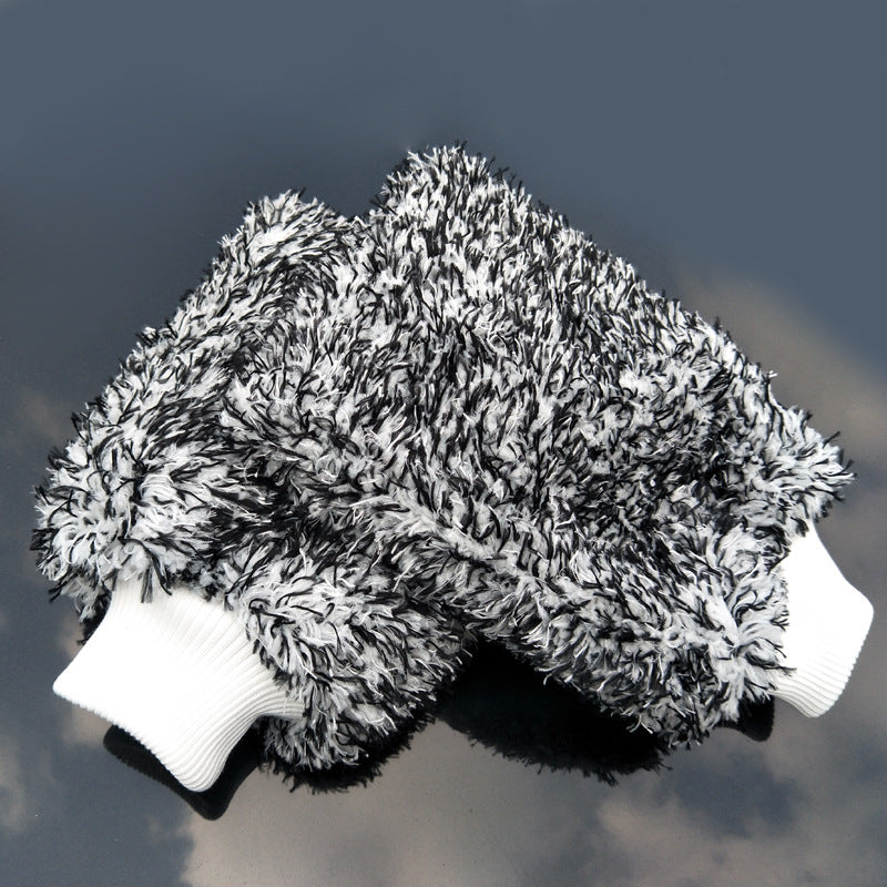 Guanti puliti per lavaggio auto